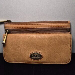 Fossil Explorer Flap leather clutch wallet in tan